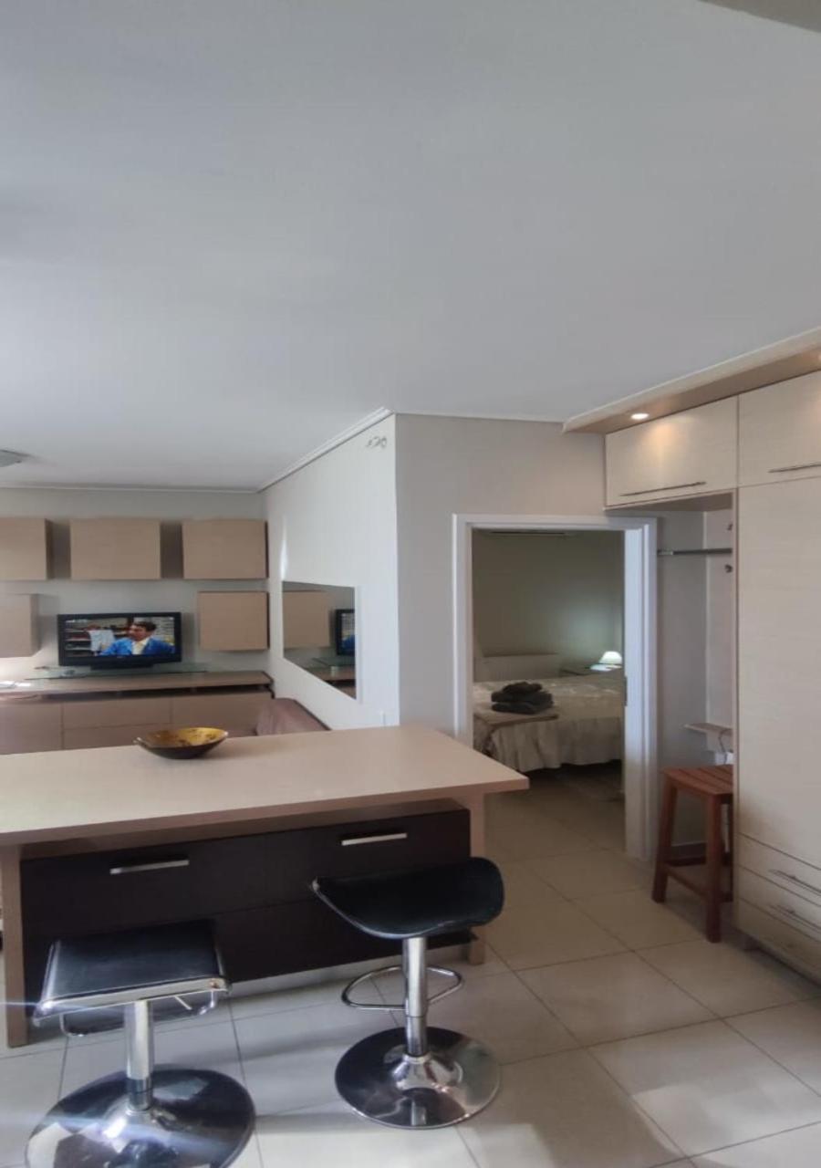 Apartment In A Quiet Location. Афіни Екстер'єр фото